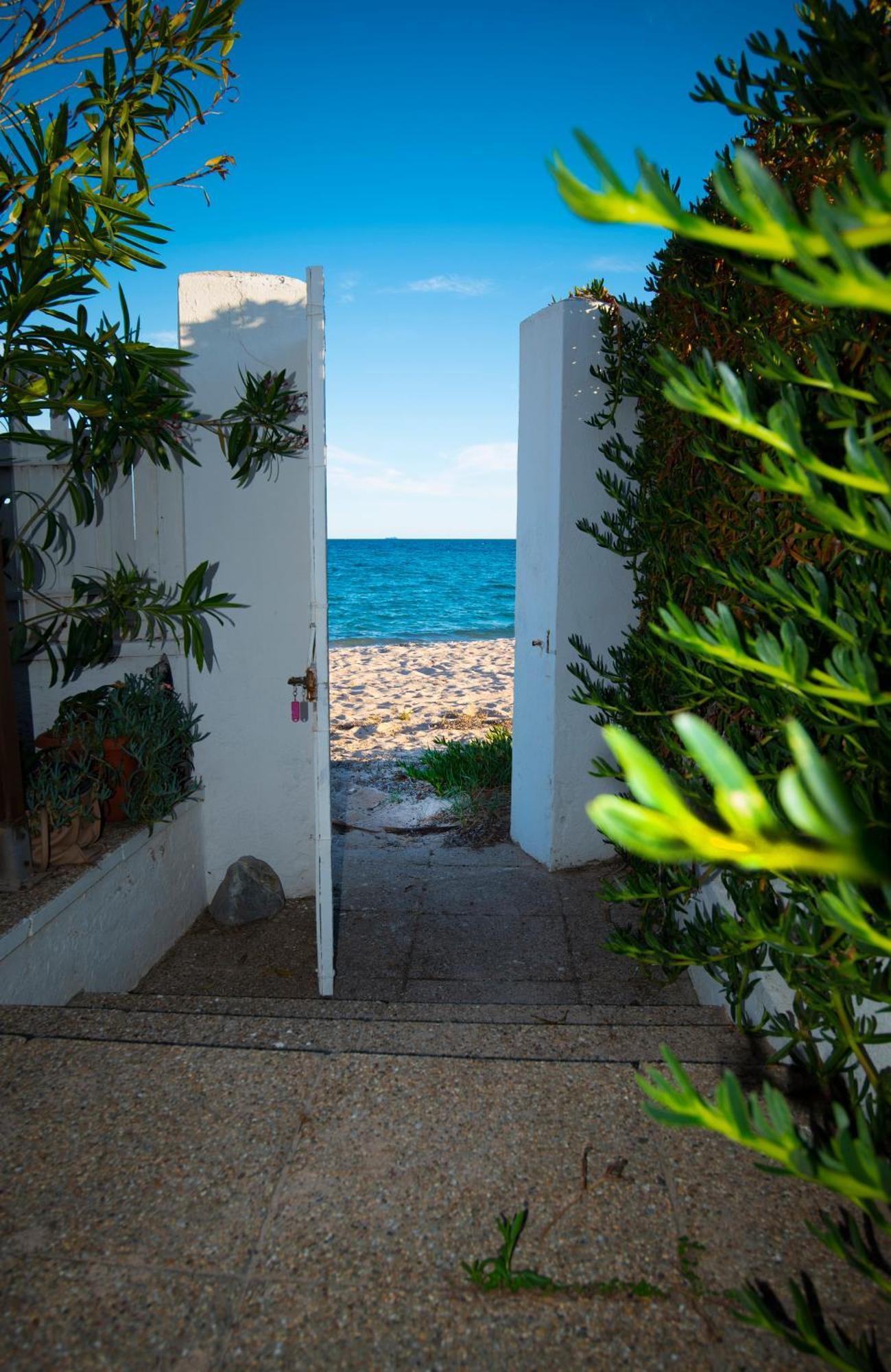 Villa By The Beach Sant'Andrea  Exterior photo